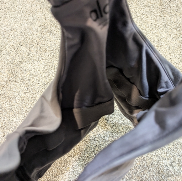 Alo Airbrush Real Bra Tank Size Small - Picture 4 of 5